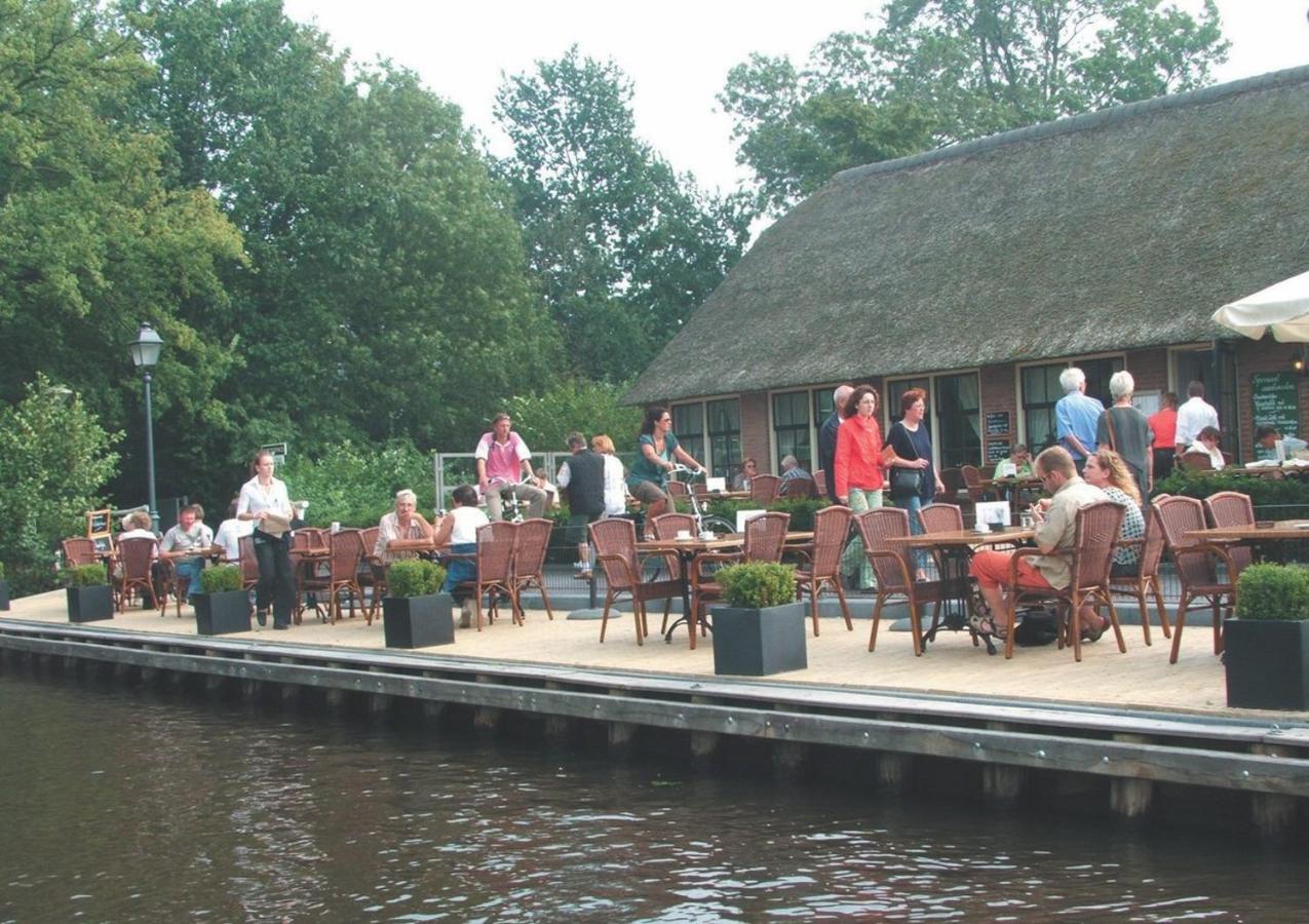 Bed-On-A-Boat Hotell Giethoorn Eksteriør bilde